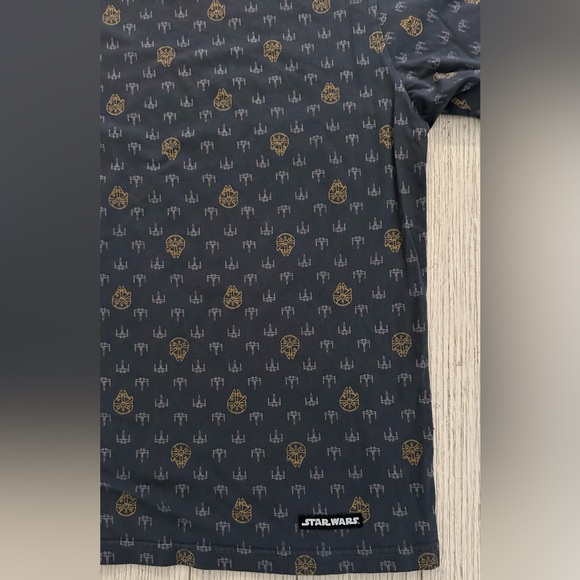 UT Star Wars Millennium Falcon X-Wing Fighter Navy T-shirt, size Medium - Picture 6 of 6